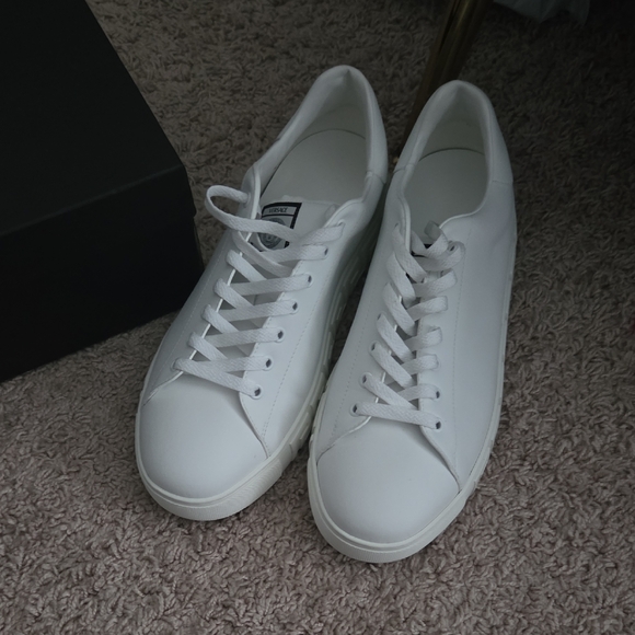 Versace Classic White Leather Sneakers - Picture 3 of 10
